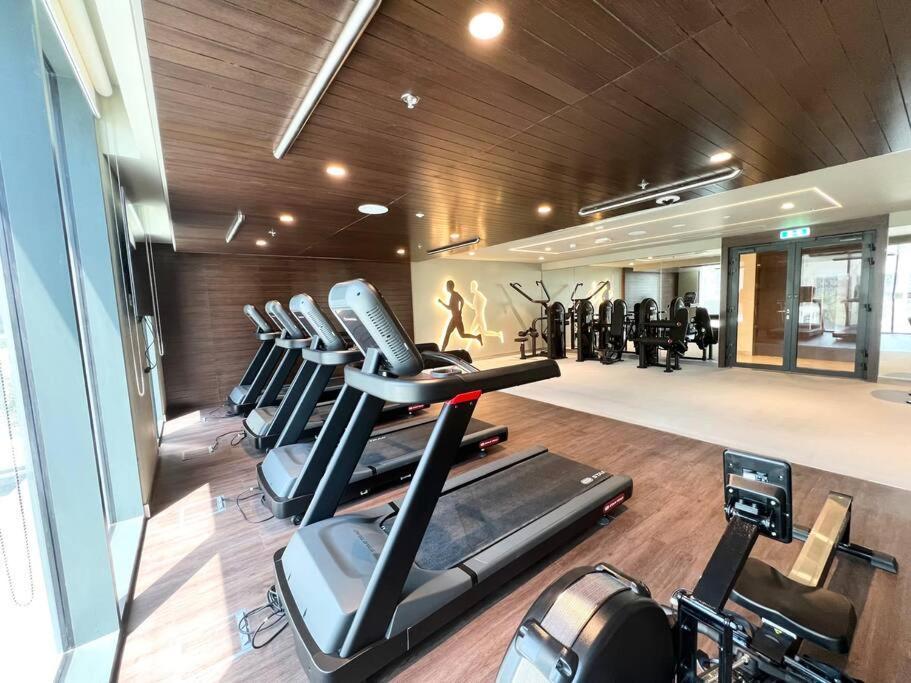 Apartment Stylish 1 Bedroom High Floor In Creek Edge