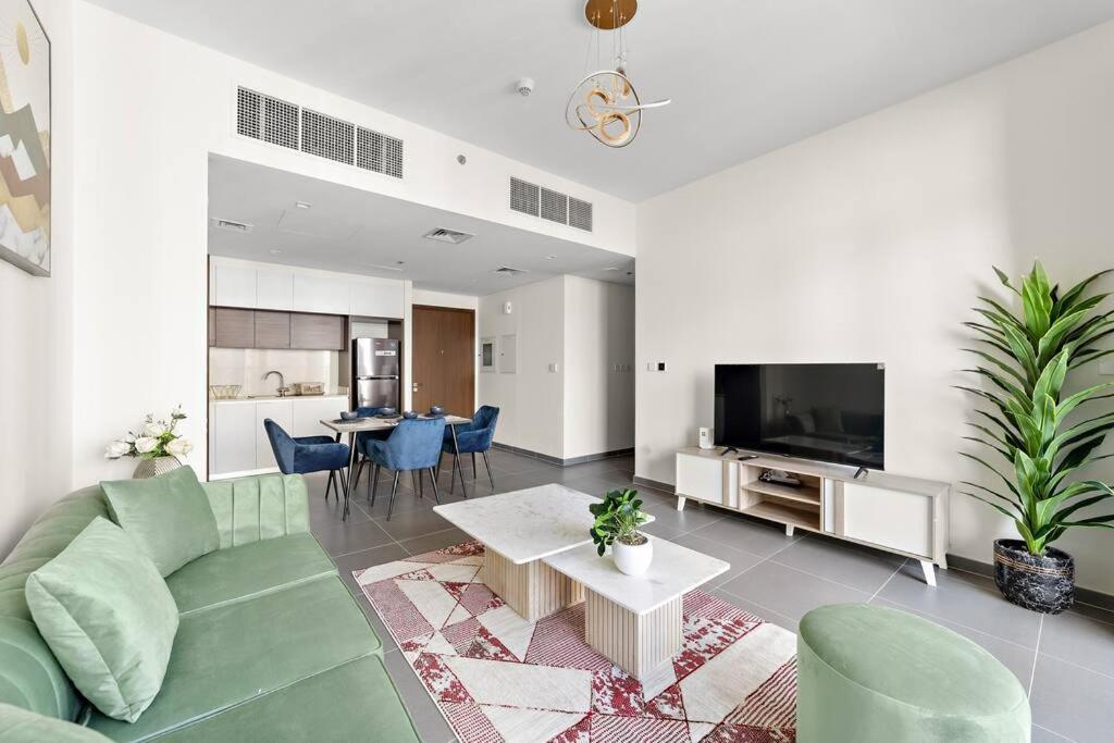 Stylish 1 Bedroom High Floor In Creek Edge